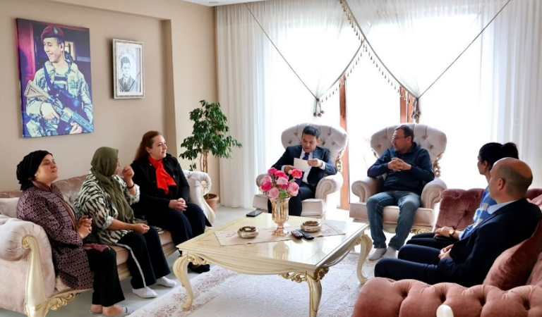 Şehidimiz Asım Bayraktar’ın Kıymetli Ailesi Hanelerinde Ziyaret Edildi. 