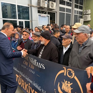 1 Ekim Dünya Yaşlılar Günü kapsamında, tüm Türkiye’de eş zamanlı gerçekleştirilen farkındalık yürüyüşü Isparta’da Valimiz Sayın Abdullah Erin’in katılımıyla gerçekleştirildi. - fotoğraf 3