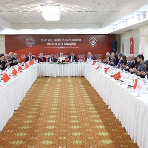 Bakan Göktaş, Gaziantep'te şehit aileleri ve gazilerle vefa buluşmasında bir araya geldi: - fotoğraf 4
