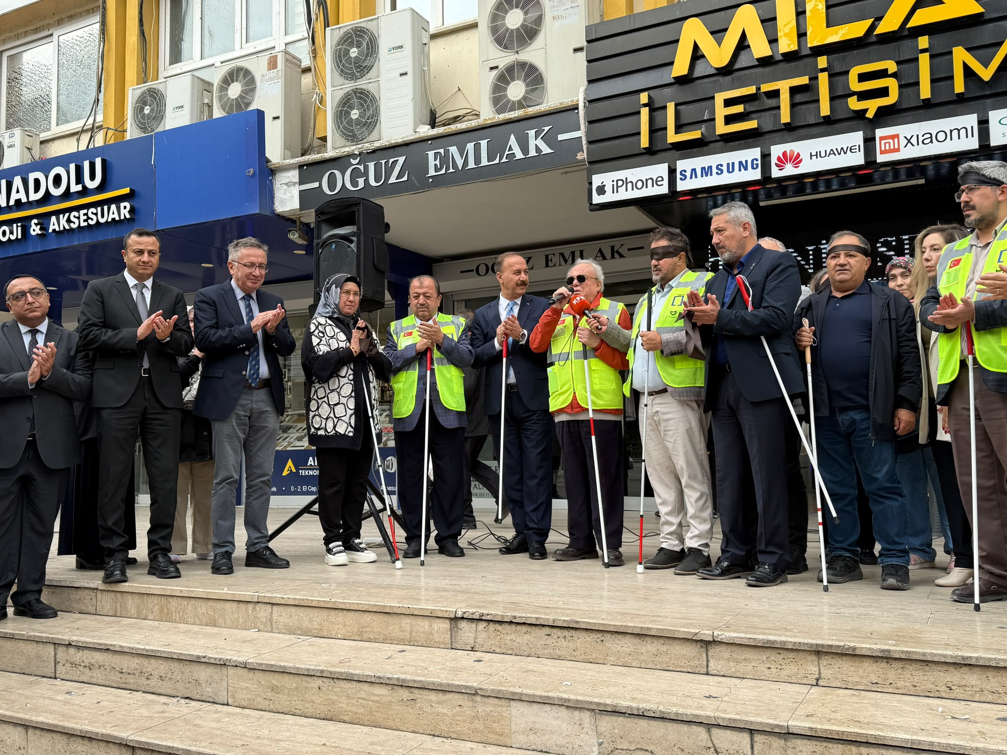 6 Nokta Körler Derneği ve Mimarlar Odası Isparta İl Temsilciliği tarafından düzenlenen farkındalık yürüyüşüne, Valimiz Sayın Abdullah Erin, İl Müdürümüz Selim Köse, İl Müdür Yardımcılarımız ve görevli çalışma arkadaşlarımızla birlikte katılım sağladık.