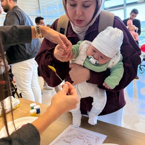 Isparta Aile ve Sosyal Hizmetler İl Müdürlüğümüz ile Mehir Aile Platformu Isparta İl Temsilciliği iş birliğinde, Evlenecek Gençlerin Desteklenmesi Projesi kapsamında bebek sahibi ailelerimizle kahvaltı programında bir araya geldik. - fotoğraf 12