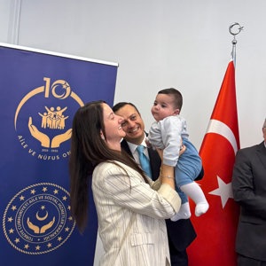 Isparta Aile ve Sosyal Hizmetler İl Müdürlüğümüz ile Mehir Aile Platformu Isparta İl Temsilciliği iş birliğinde, Evlenecek Gençlerin Desteklenmesi Projesi kapsamında bebek sahibi ailelerimizle kahvaltı programında bir araya geldik. - fotoğraf 10