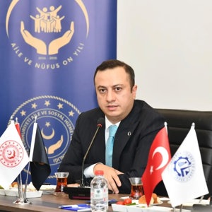 Isparta Aile ve Sosyal Hizmetler İl Müdürlüğümüz ile Mehir Aile Platformu Isparta İl Temsilciliği iş birliğinde, Evlenecek Gençlerin Desteklenmesi Projesi kapsamında bebek sahibi ailelerimizle kahvaltı programında bir araya geldik. - fotoğraf 5