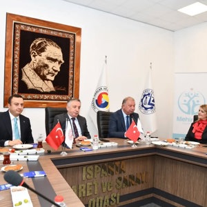 Isparta Aile ve Sosyal Hizmetler İl Müdürlüğümüz ile Mehir Aile Platformu Isparta İl Temsilciliği iş birliğinde, Evlenecek Gençlerin Desteklenmesi Projesi kapsamında bebek sahibi ailelerimizle kahvaltı programında bir araya geldik. - fotoğraf 4