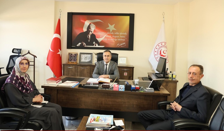İl Müdürümüz Sn. Vefa Akdoğan, Edremit Sosyal Hizmet Merkezi Müdürlüğümüzü Ziyaret Etti