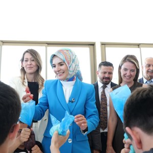 Bakanımız Göktaş, KALBEN Çocuk Köyü’nü ziyaret etti, devlet himayesindeki çocuklarla atölye çalışmalarına katıldı - fotoğraf 1