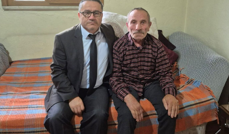 Kıbrıs Gazimiz Davut Ulus Hanesinde, Şehidimiz Yusuf Yıldız’ın Kardeşi Mustafa Yıldız İse İş Yerinde Ziyaret Edildi.