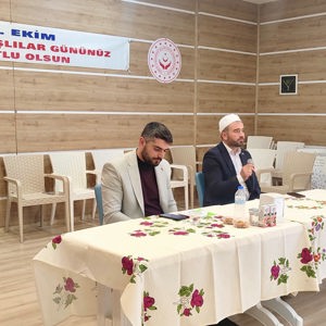 Tokat Huzurevi’nde Sevgi ve Kuşaklararası Bağlarla Dolu 1 Ekim Coşkusu - fotoğraf 4