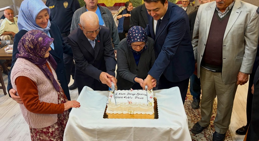 Tokat Huzurevi’nde Sevgi ve Kuşaklararası Bağlarla Dolu 1 Ekim Coşkusu