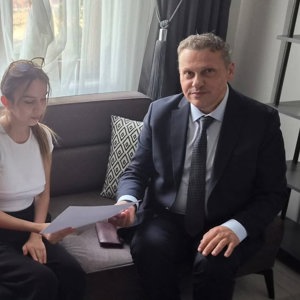 “Her Yuva Bir Umut, Her Bebek Bir Bereket” ve "Hayat Bağım" projeleri kapsamında, Aile ve Sosyal Hizmetler İl Müdürümüz Sayın Sami Çift’in katılımıyla ailelerimizi ve çocuklarımızı ziyaret ettik. - fotoğraf 11