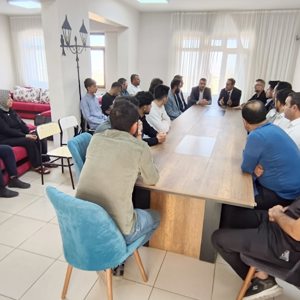 İl Müdürümüz Ahmet Kırtay, Yunus Emre Çocuk Evleri Sitesi Personeliyle Bir Araya Geldi - fotoğraf 1