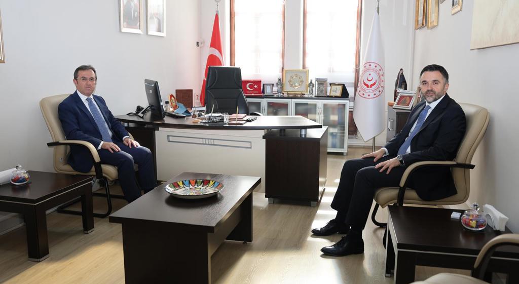 Sarıyer Kaymakamı Sn. Metin MAYTALMAN, İl Müdürümüz Sn. Ömer Turan’ı Makamında Ziyaret Etti