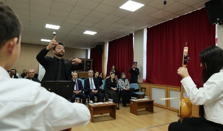 MEVA İle Çocuklarımızın Sesinde Umut, Ezgisinde Gelecek Var