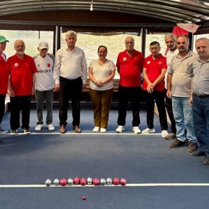 Bir Bocce Topu, İki Huzurevi, Tek Yürek: İnebolu Bocce Takımı Güldal Akşit’te! 🏆🏐 - fotoğraf 1