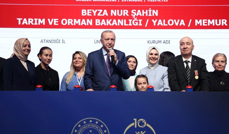 Cumhurbaşkanı Erdoğan ve Bakanımız Göktaş Şehit Yakınları, Gazi ve Gazi Yakınlarımızın Kamu Kurumlarına Yerleştirilmesi Kura Töreni’ne katıldı