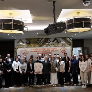Bakanımız Göktaş, Evlenecek Gençlerin Desteklenmesi Projesi'nden yararlanan çiftlerle buluştu - fotoğraf 15