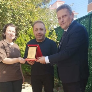 Karabük Aile ve Sosyal Hizmetler İl Müdürlüğüne bağlı yatılı kuruluşta, personelin moral ve motivasyonunu artırmak amacıyla bir kahvaltı programı düzenlendi. - fotoğraf 4