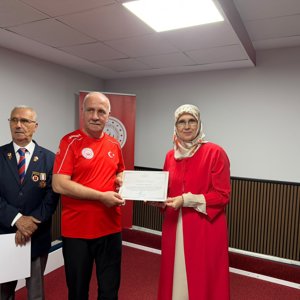 Gazilerimiz ve Büyüklerimiz Aynı Dostluk Sahasında Buluştu - fotoğraf 3