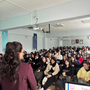 Üniversite Öğrencilerine Yönelik “Sağlıklı Yaşam ve Güvenli İlişkiler” Seminerleri Düzenlendi. - fotoğraf 2