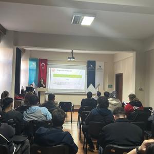 Üniversite Öğrencilerine Yönelik “Sağlıklı Yaşam ve Güvenli İlişkiler” Seminerleri Düzenlendi. - fotoğraf 11
