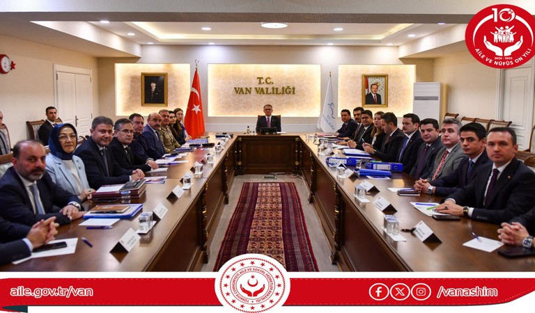 Valimiz Sn. Ozan Balcı Başkanlığında, Valiliğimiz Ali Paşa Toplantı Salonunda Toplantı Yapıldı.