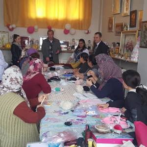 “Kadınlarımızın Ürettiği Ürünler” Esnafa Tanıtılmaya Devam Ediyor - fotoğraf 2
