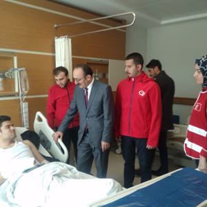 Selim Çelenk, Yaralı Askerlerimizi Ziyaret Etti. - fotoğraf 2