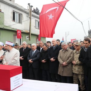 Şehit Uzman Çavuş Emin Yıldırım Son Yolculuğuna Uğurlandı. - fotoğraf 3