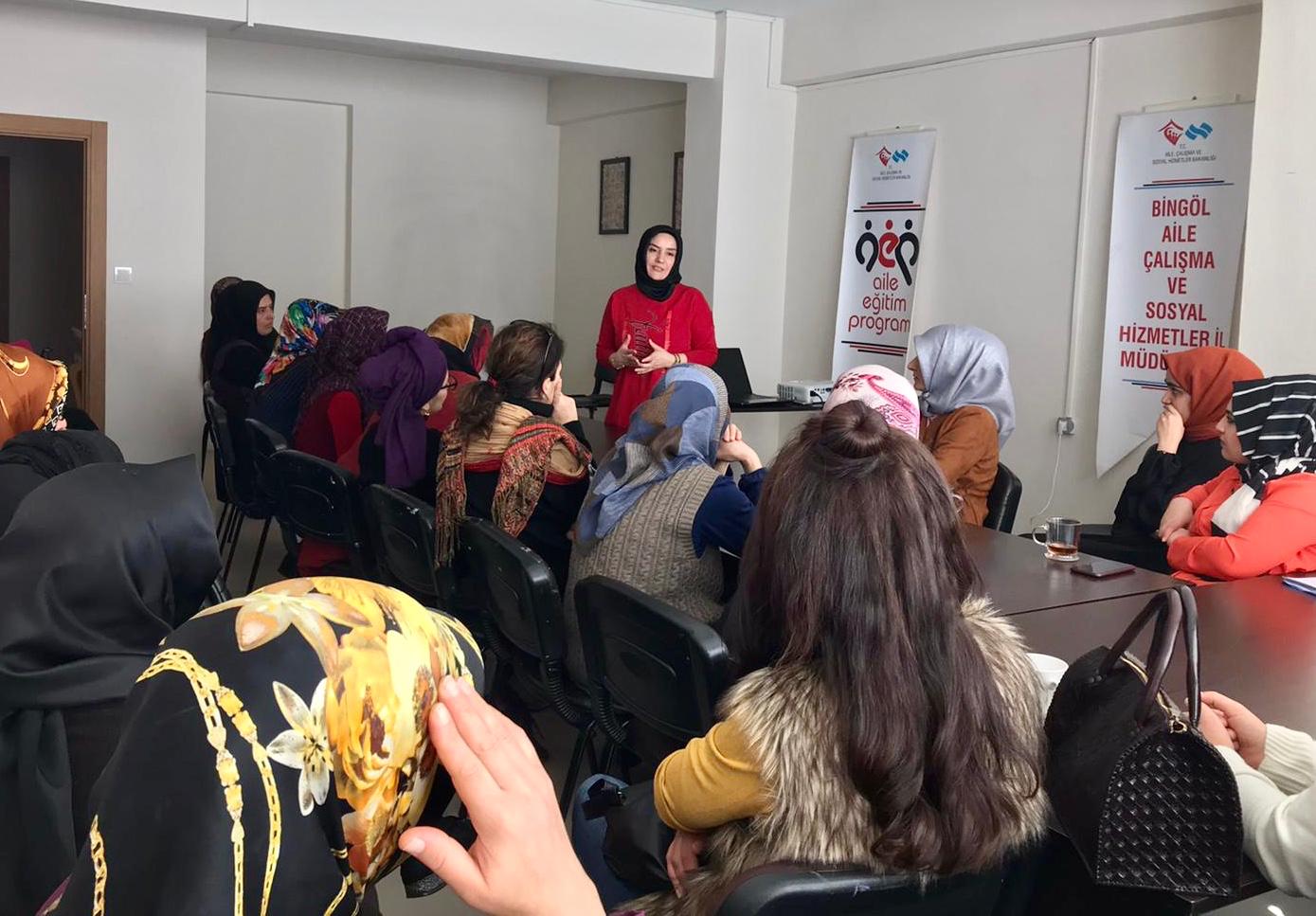 Bingöl Aile Destek Merkezi’ne AEP Kapsamında “Tütün Bağımlılığı” Semineri Düzenlendi