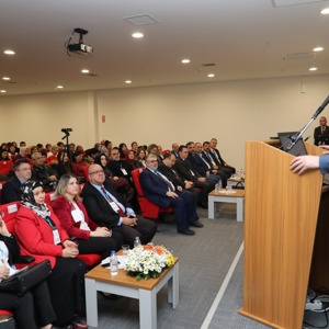Palyatif Bakıma Güncel Yaklaşımlar Sempozyumunda Palyatif Bakımı Sahada Uygulayanların Deneyimleri Paylaşıldı - fotoğraf 3