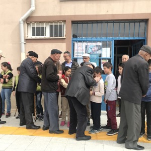 Yaşlılarımız Rıza Dikmen İlkokulunu Ziyaret Etti - fotoğraf 1