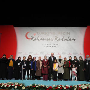 Bakan Selçuk: “Bu Özel Günde Fedakarlıkları ve Vakur Duruşları İçin Şehit Eşlerimize ve Şehit Annelerimize Minnettarız” - fotoğraf 5