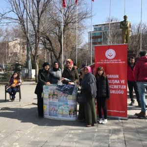 8 Mart Dünya Kadınlar Günü Kutlandı - fotoğraf 5