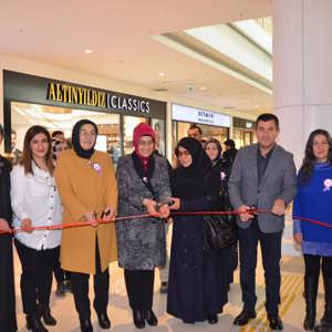 Van’da 8 Mart Dünya Kadınlar Günü Bir Dizi Etkinlikle Kutlandı - fotoğraf 9