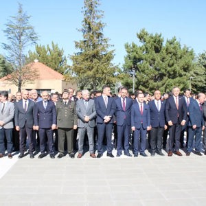  29 EKİM CUMHURİYET BAYRAMI KAPSAMINDA ŞEHİTLİK ZİYARETİ GERÇEKLEŞTİRİLDİ - fotoğraf 3