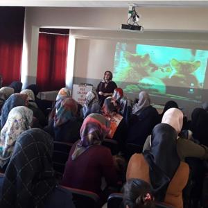  MEV Serkan Akyaz İlkokulu ve Vali Güner Orbay Ortaokulu’nda AEP Kapsamında “Madde Bağımlılığı ve Korunma Yolları” Semineri Düzenlendi - fotoğraf 1
