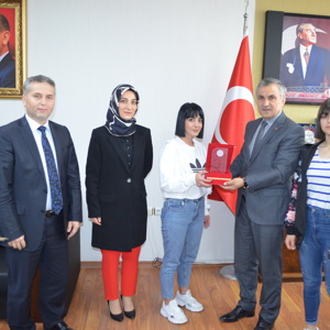 İl Müdürümüz Mahmut ÖZDEMİR Türkiye Şampiyonasında Dereceye Giren Gülizar ÇAKIR’ı Tebrik Etti - fotoğraf 3