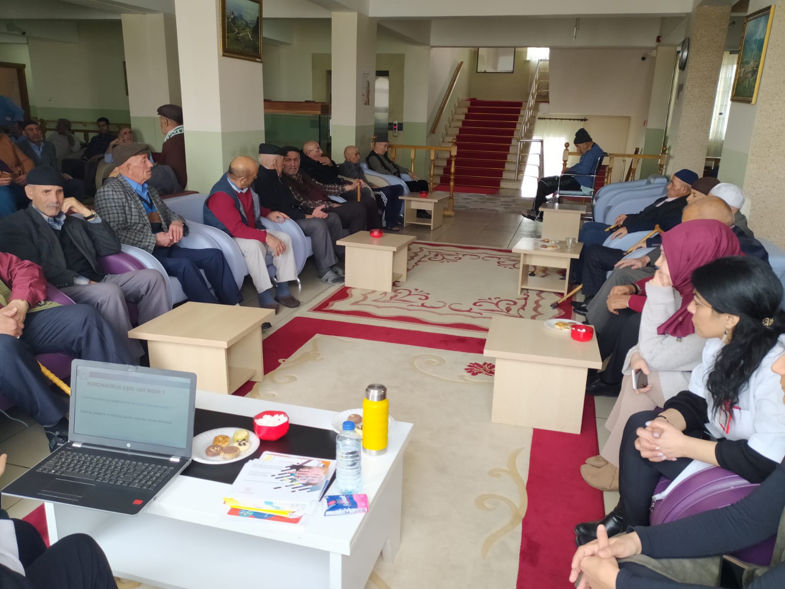 İl Mürlüğümüze Bağlı Huzurevinde Koronovirüs Hakkında Bilgilendirme Yıpıldı.