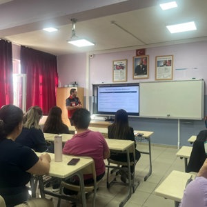 Çocuklar Güvende Programı Kapsamında Öğretmenlerimize Yönelik Eğitim Gerçekleştirildi - fotoğraf 2