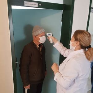 Koronavirüs Tedbirlerimiz Kapsamında Eğirdir Huzurevimiz' de  yaşlılarımızın ateş ölçümü ve kuruluşumuzun dezenfekte çalışmaları yapılmaktadır. - fotoğraf 1