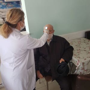 Koronavirüs Tedbirlerimiz Kapsamında Eğirdir Huzurevimiz' de  yaşlılarımızın ateş ölçümü ve kuruluşumuzun dezenfekte çalışmaları yapılmaktadır. - fotoğraf 3