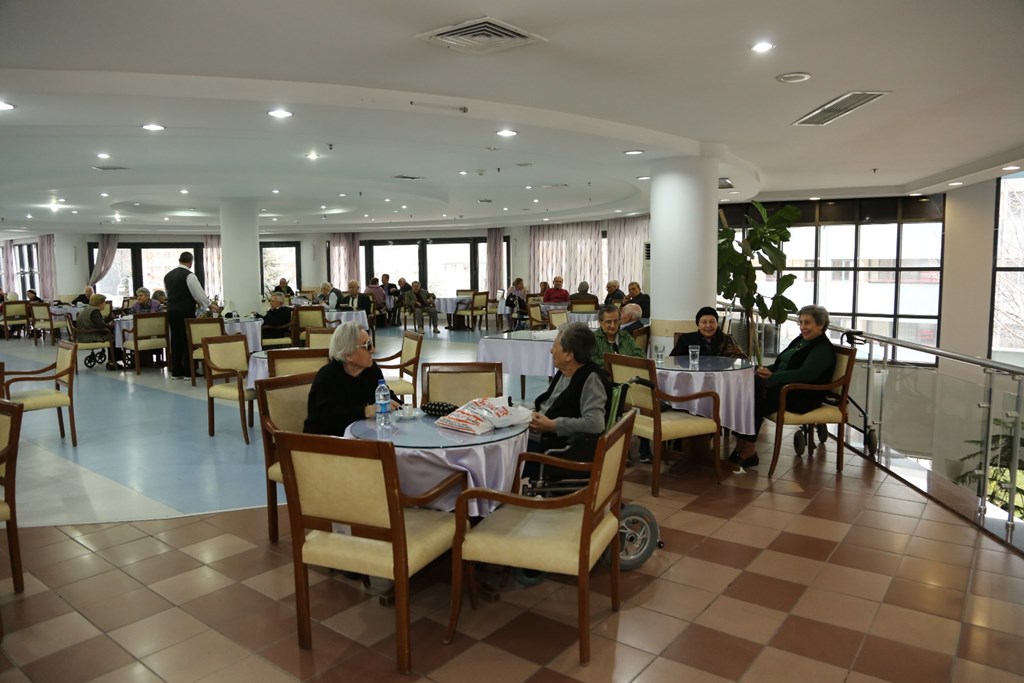 Bakan Selçuk: “Huzurevlerinde Alınan Yeni Tip Koronavirüs Tedbirleri Bir Kademe Daha Yükseltildi”