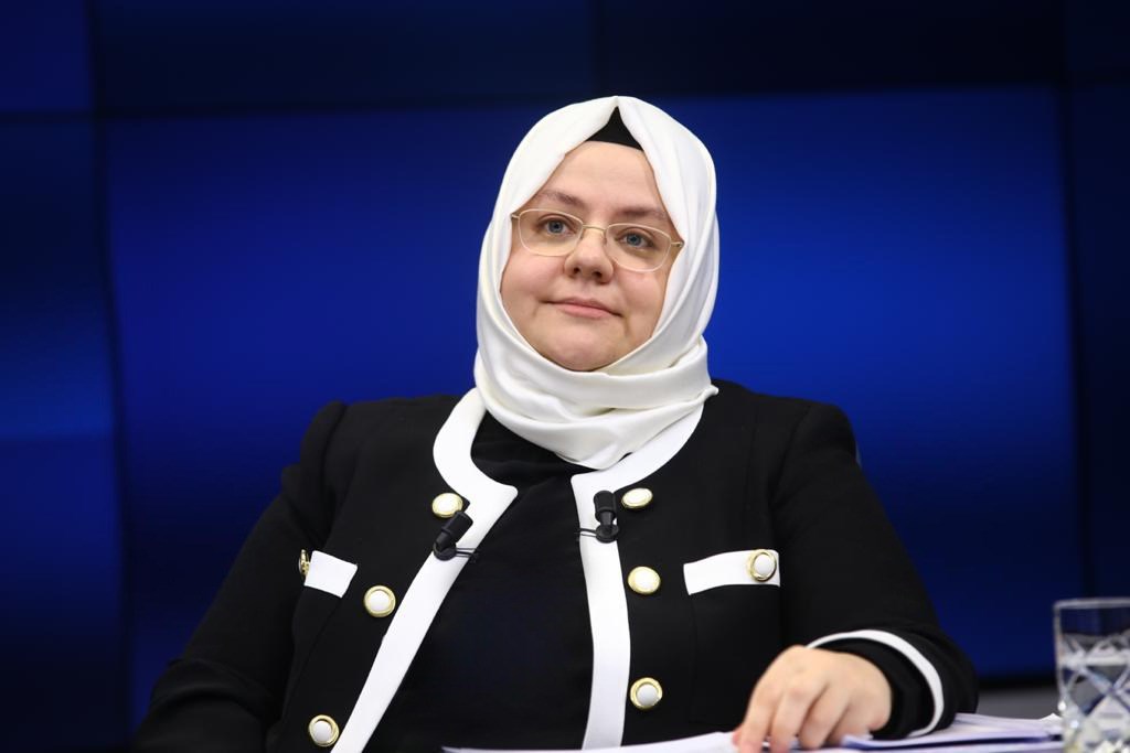 Bakan Selçuk: “Sosyal Yardımlaşma ve Dayanışma Vakıflarına Aylık Aktardığımız Kaynağı 180 Milyon Liraya Çıkardık”