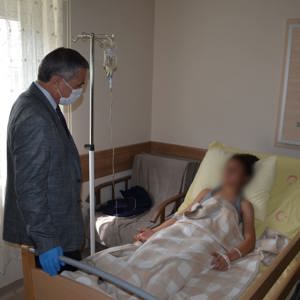 İl Müdürümüz Mahmut ÖZDEMİR Sağlık Sorunları Yaşayan Çocuğumuza Ziyarette Bulundu - fotoğraf 2