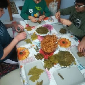 Öğrenimine uzaktan eğitim ile devam eden çocuklarımız derslerinden arta kalan zamanlarını geliştirici etkinlikler ile değerlendirmektedir. - fotoğraf 2