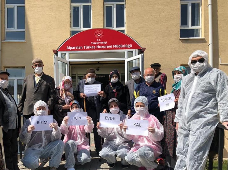 Bakan Selçuk: “Huzurevlerimiz İçin Tedbirleri İçeren İkinci Rehberimizi Yayınladık" 