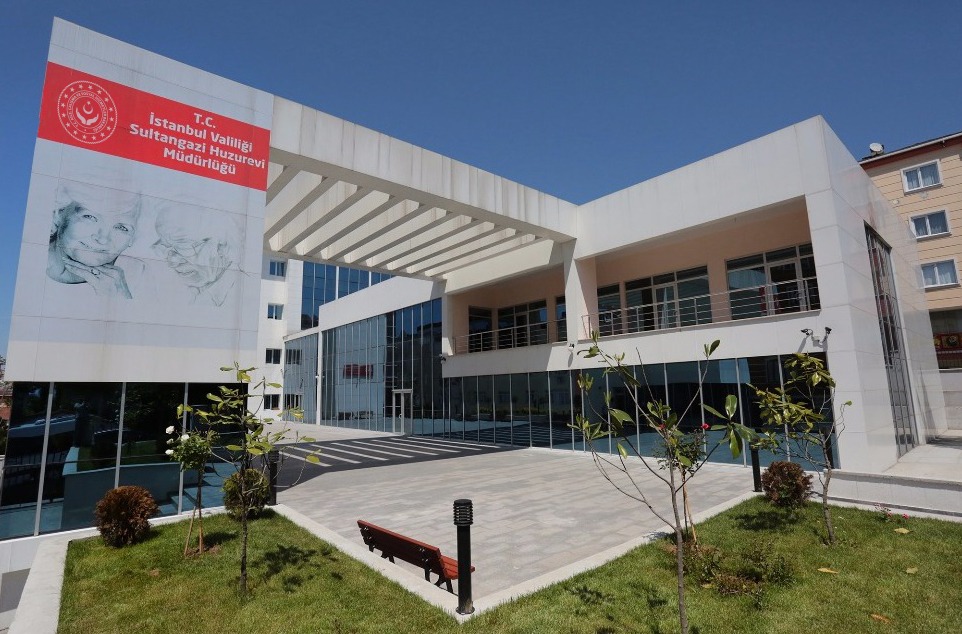 Yaşlıların Sağlığı İçin Çiçek ve Hediye Göndermeyin