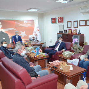 Afyonkarahisar İl Milli Eğitim Müdürlüğü Metin YALÇIN ve beraberindekiler, İl Müdürümüz Bekir YÜMNÜ' ye ziyarette bulunmuştur. - fotoğraf 2
