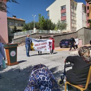 Bakan Selçuk, Şehit Annelerimizin ve Huzurevindeki Büyüklerimizin Anneler Gününü Kutladı - fotoğraf 5