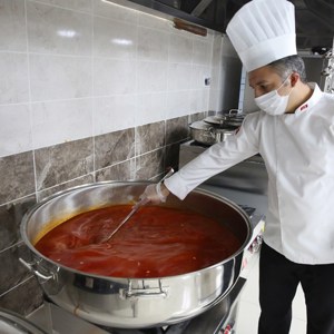 Bakan Selçuk: “Aşevlerine 38 Milyon Lira Kaynak Ayrıldı” - fotoğraf 1
